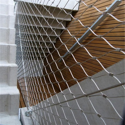 Sus 304 Sus 316 Wire Rope Mesh X تميل إلى المرونة المعمارية
