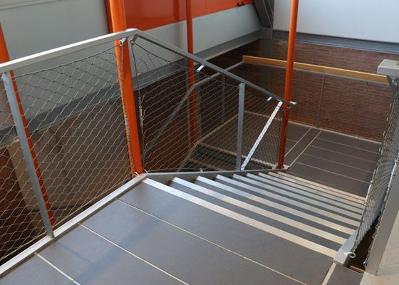 مقاومة التآكل درج حبل الفولاذ المقاوم للصدأ المعاوضة 50 × 50 مم حفرة